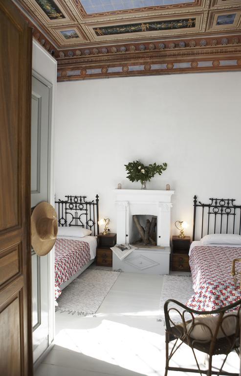 Archontiko Stathopoulou Hotell Agios Georgios Nilias Rom bilde