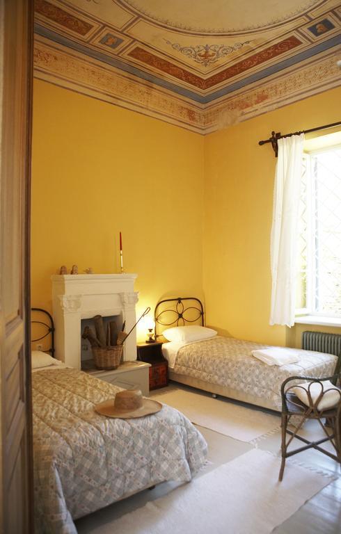 Archontiko Stathopoulou Hotell Agios Georgios Nilias Rom bilde