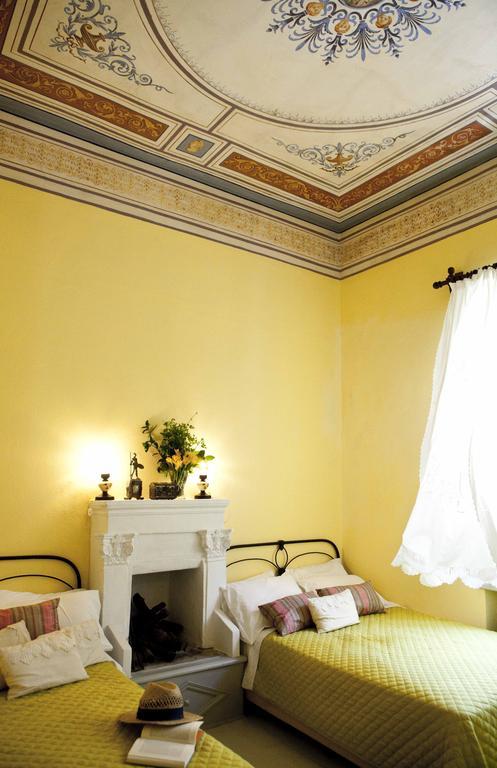 Archontiko Stathopoulou Hotell Agios Georgios Nilias Rom bilde